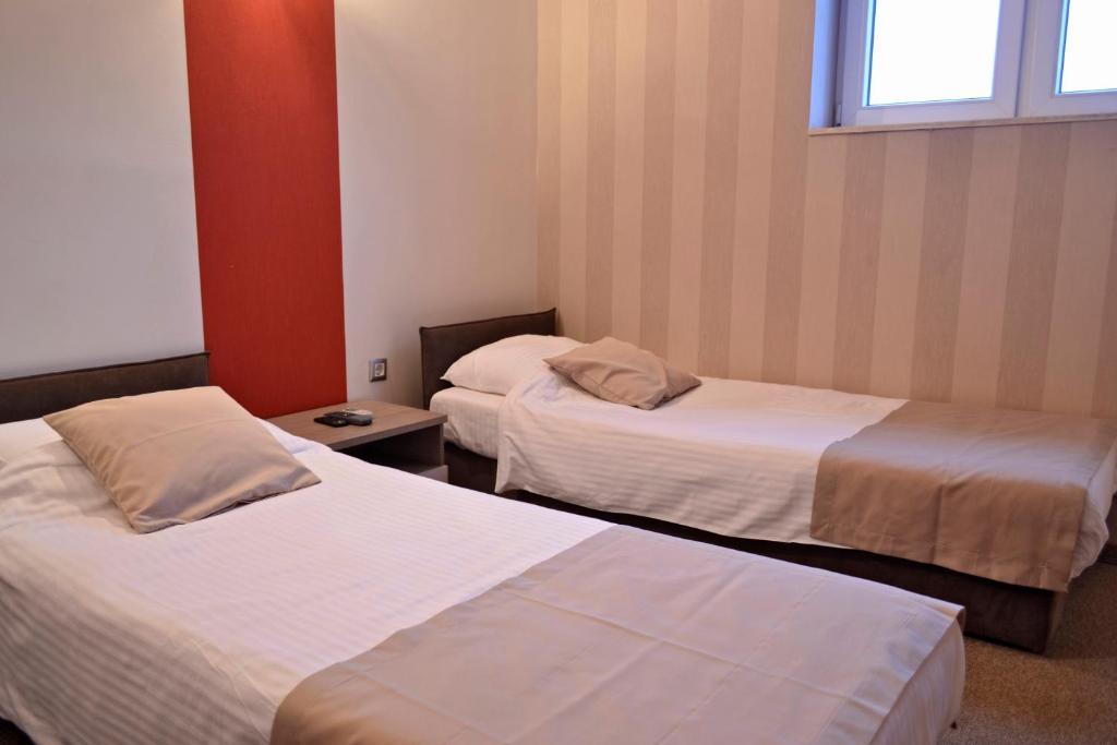 Domus Aparthotel スコピエ エクステリア 写真